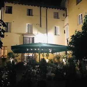 Al Cardinale Rooms&studios , Lucca Italia