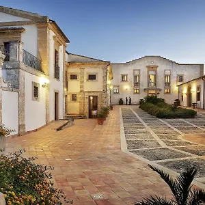 Favorita 4*, Noto Italia
